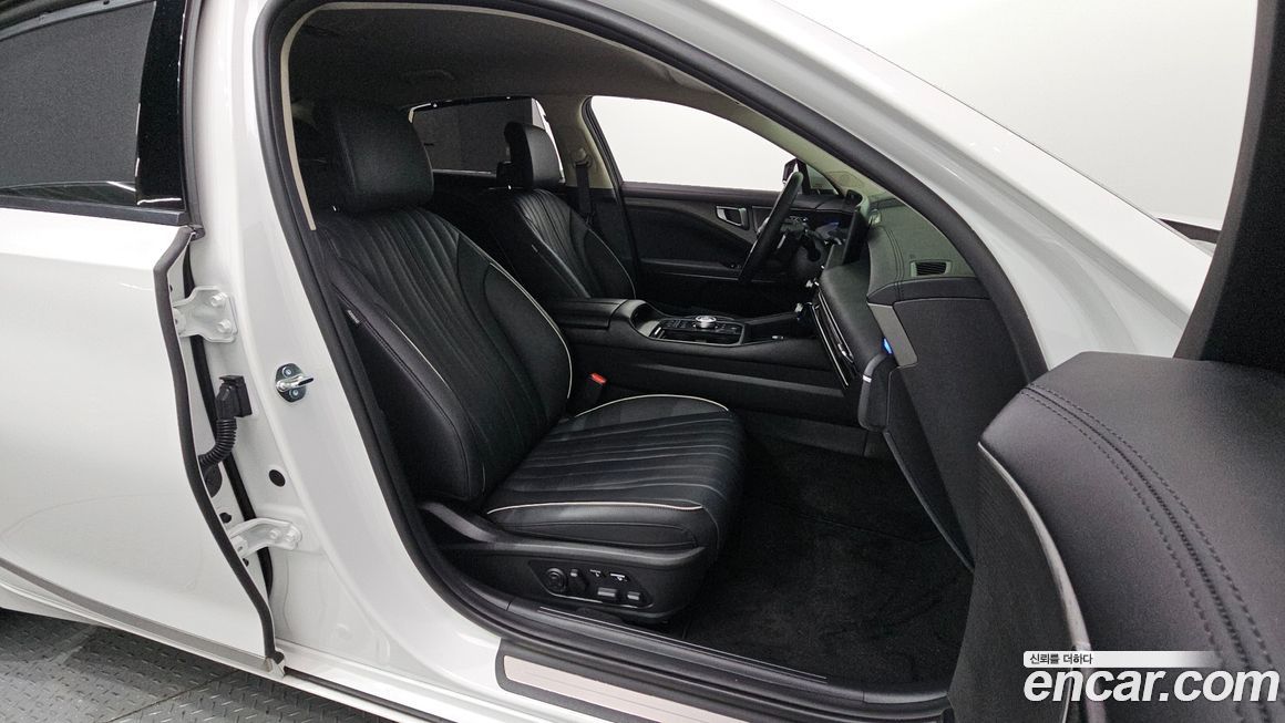 Kia K8 2025