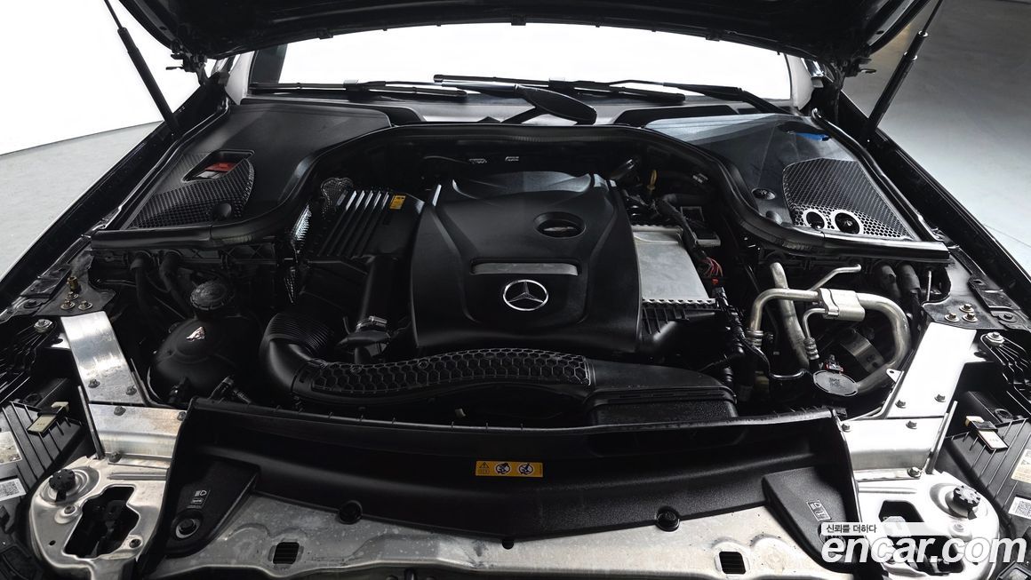 Mercedes-Benz E-Class 2023