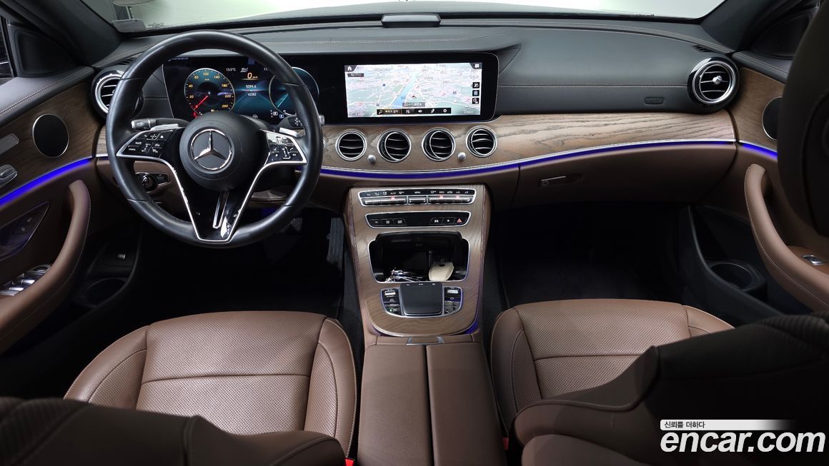 Mercedes-Benz E-Class 2023