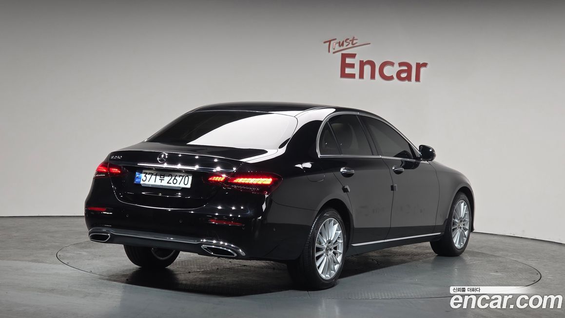 Mercedes-Benz E-Class 2023