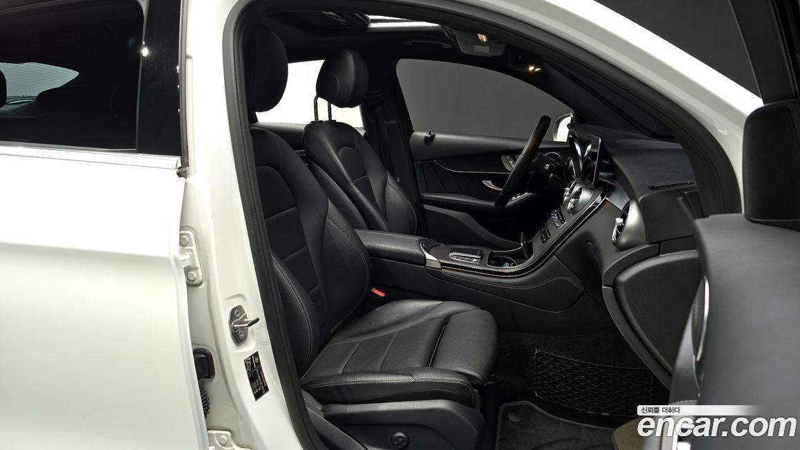 Mercedes-Benz GLC-Class 2020