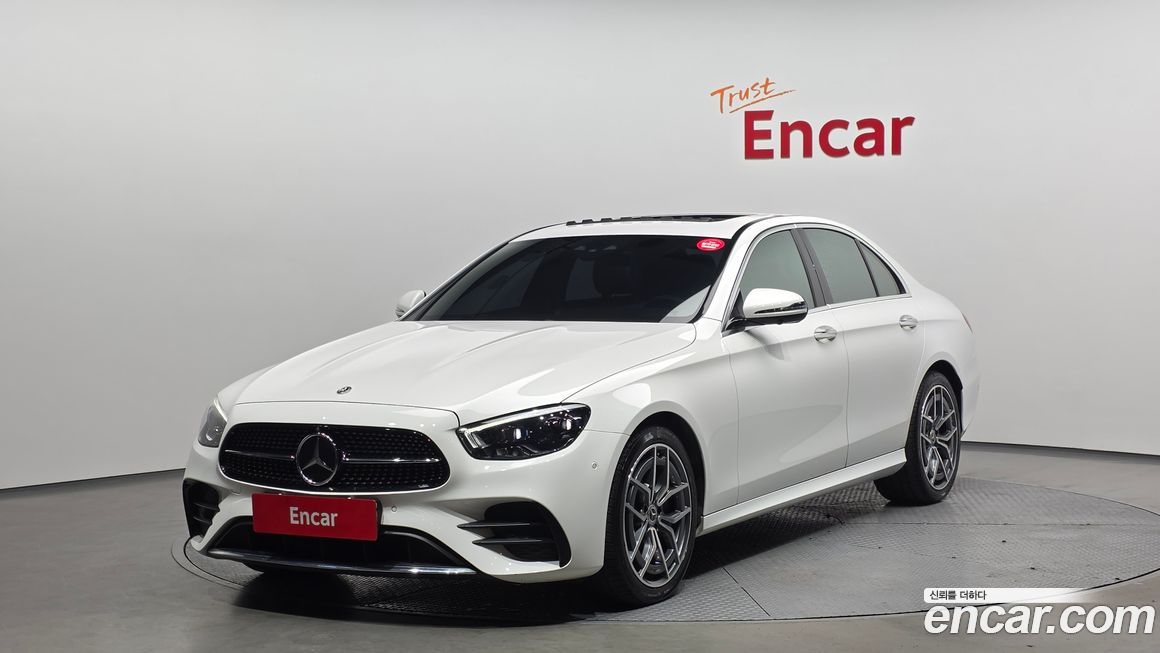 Mercedes-Benz E-Class 2022