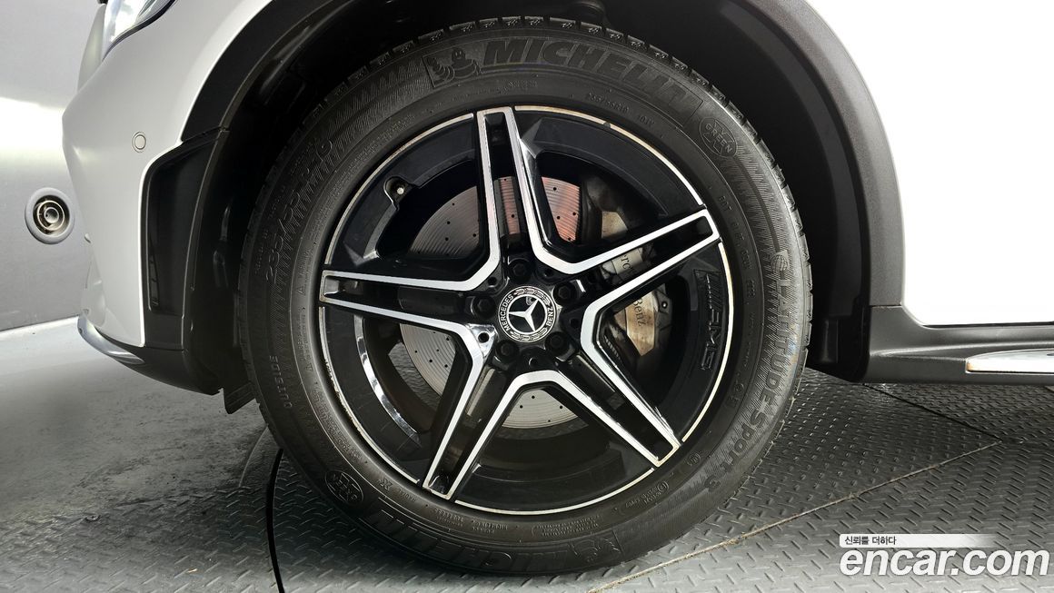 Mercedes-Benz GLC-Class 2020