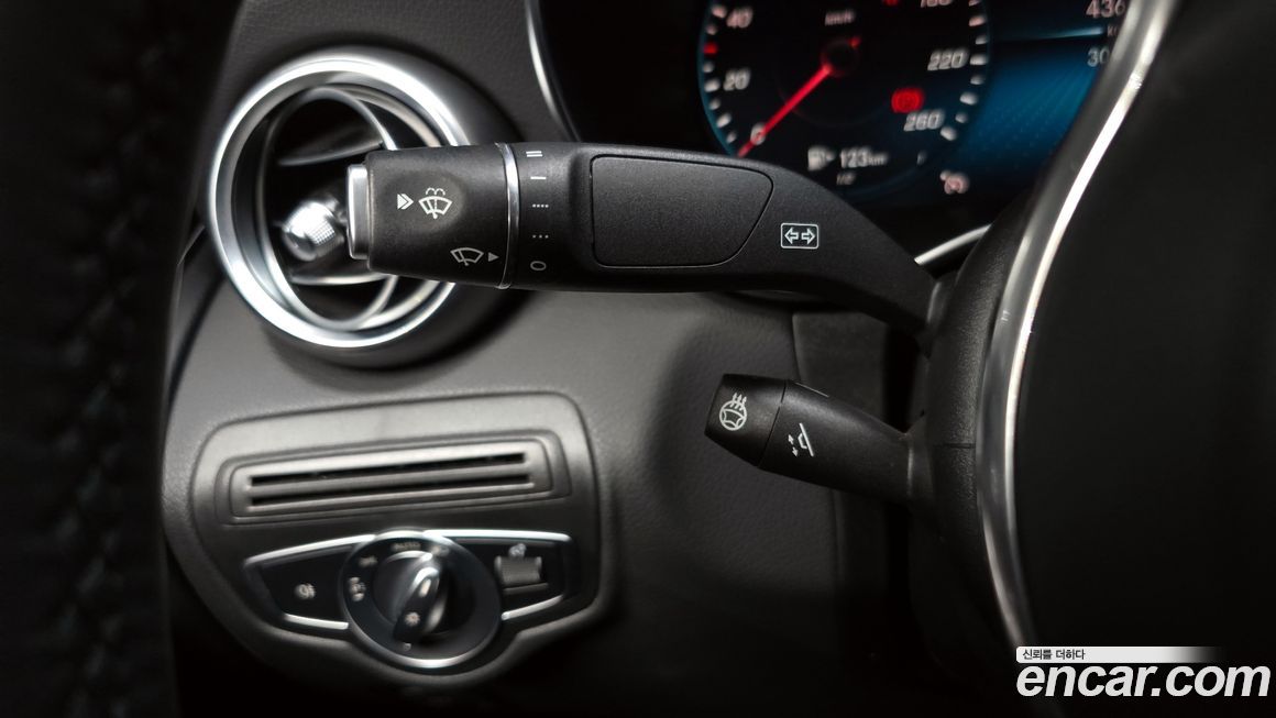 Mercedes-Benz GLC-Class 2020