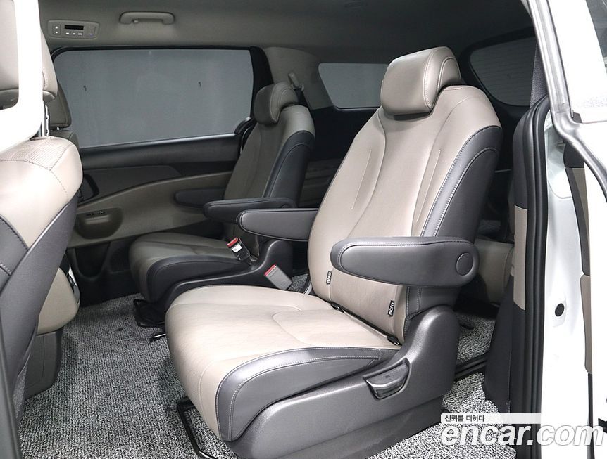 Kia Canival 2025