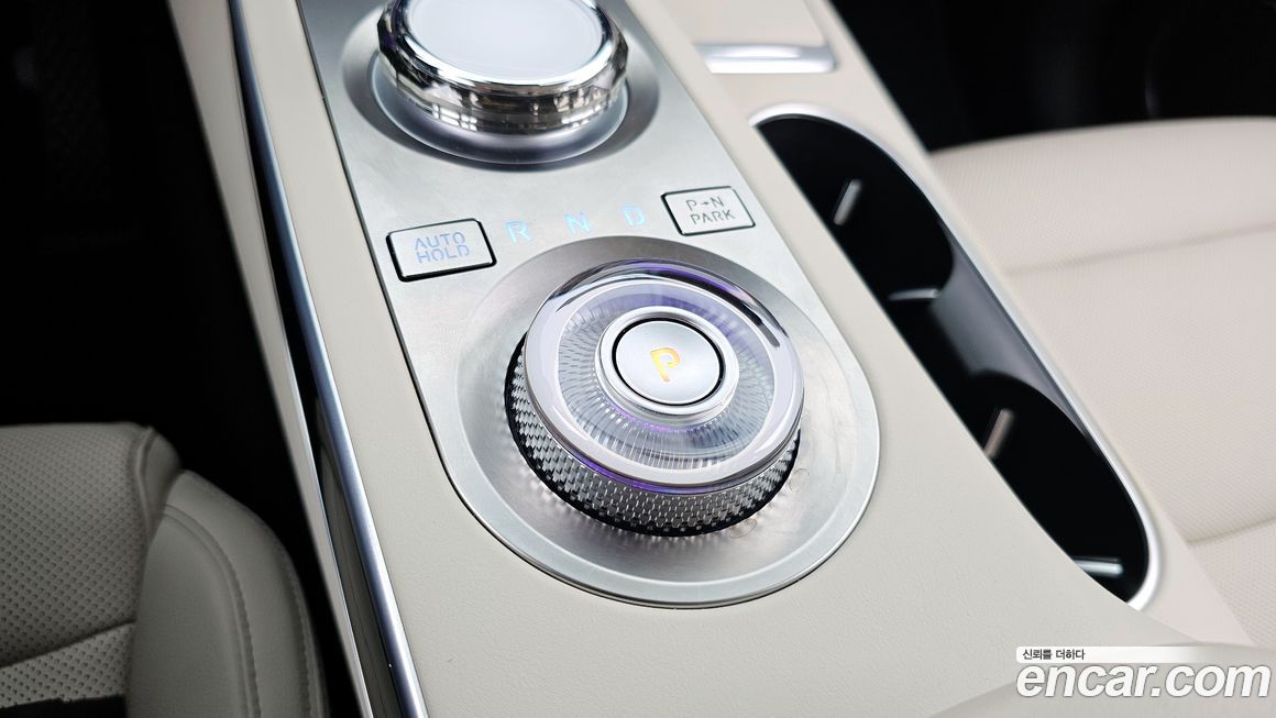 Genesis GV70 2024