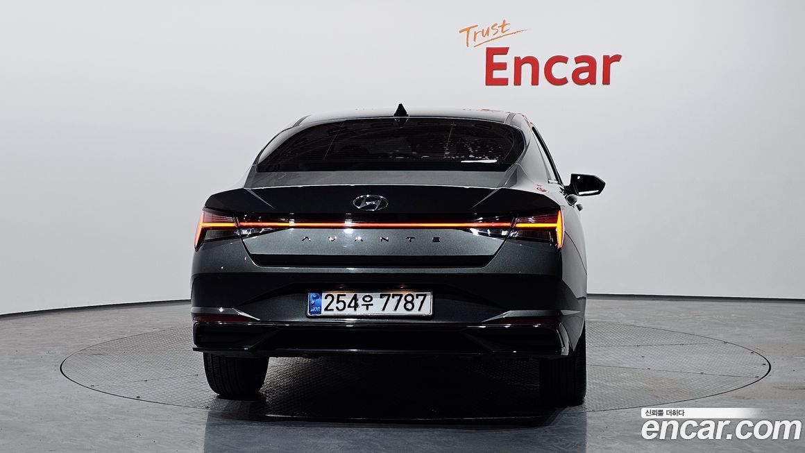 Hyundai AVANTE 2021