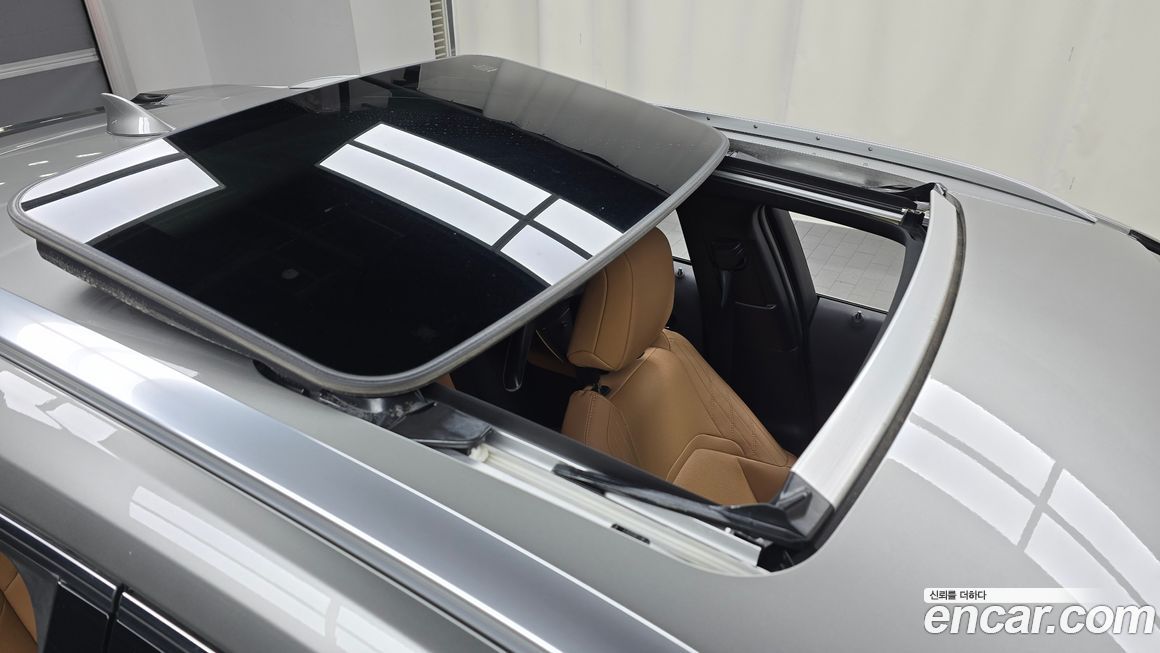 Lexus UX 2023
