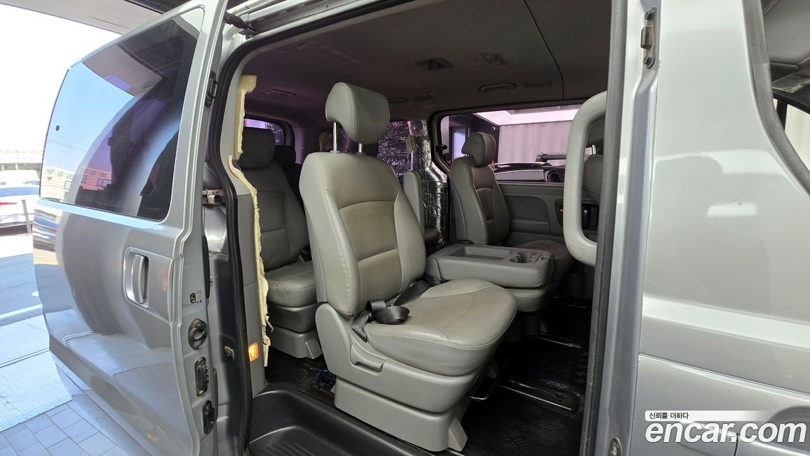 Hyundai Starex 2019