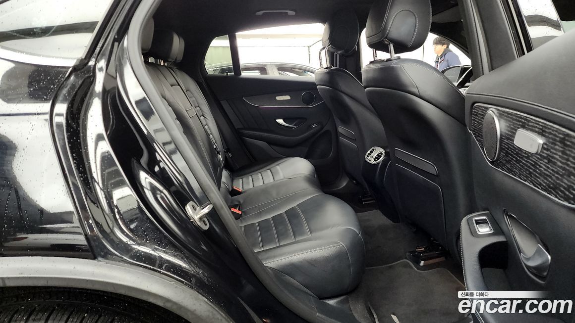 Mercedes-Benz GLC-Class 2023