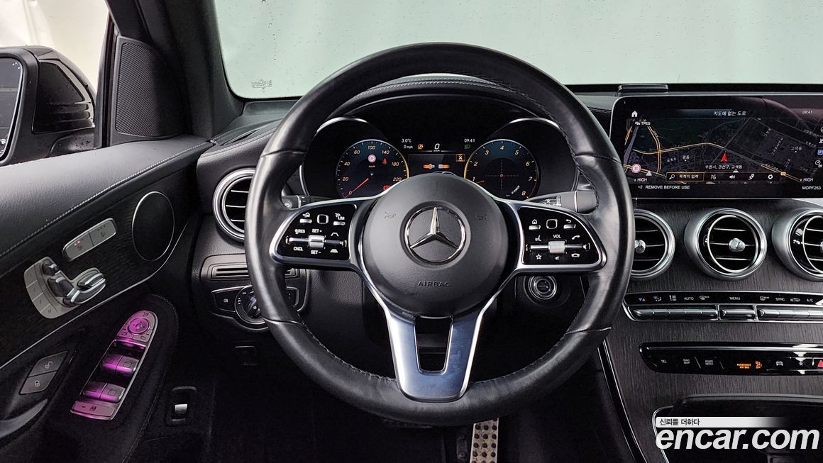 Mercedes-Benz GLC-Class 2023