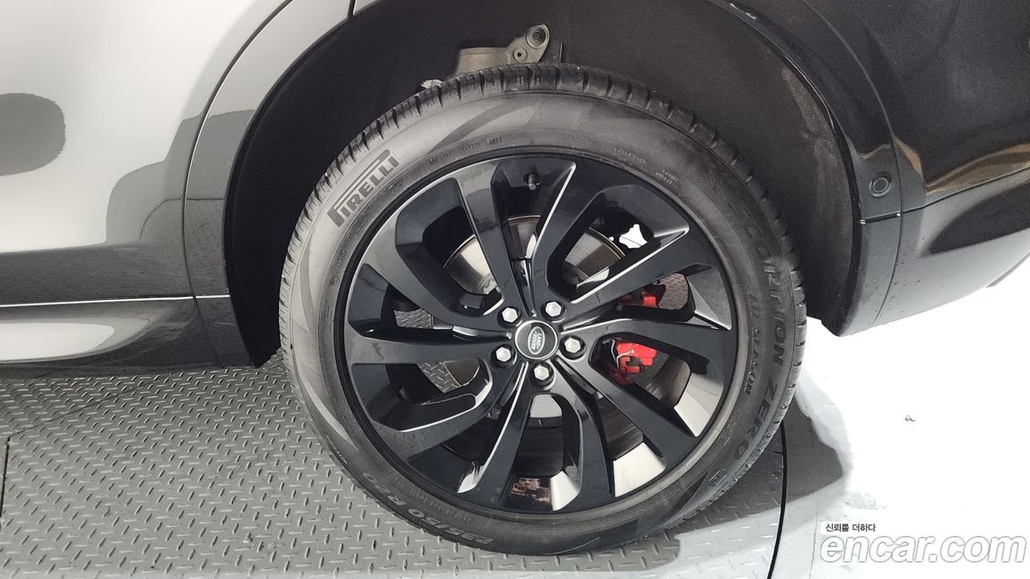 Land Rover Discovery Sport 2025