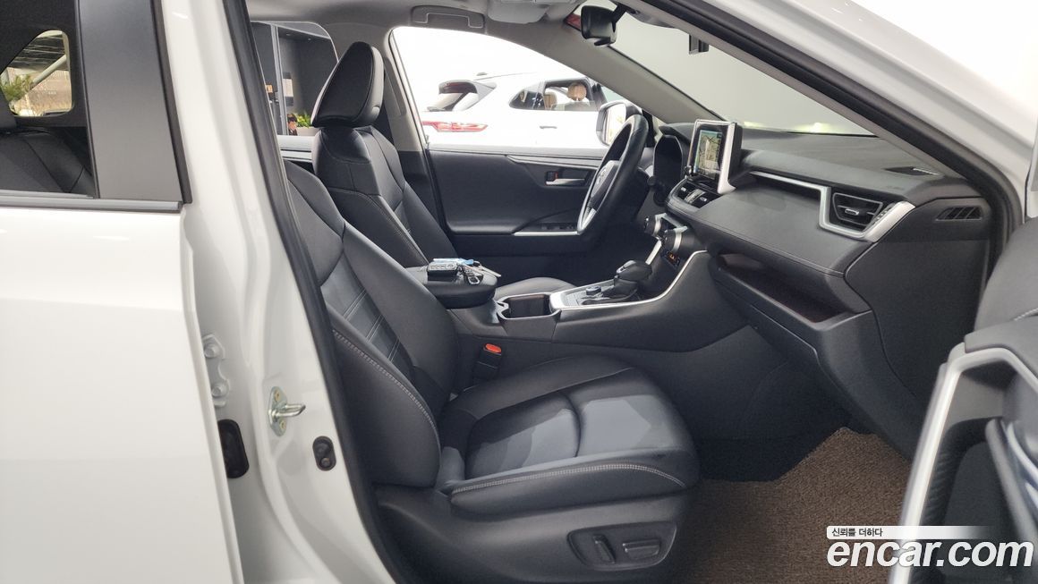 Toyota RAV4 2025