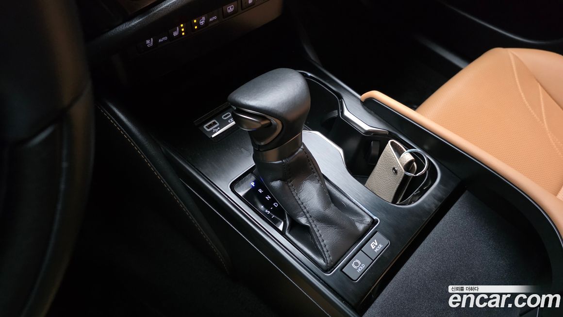 Lexus ES 2023