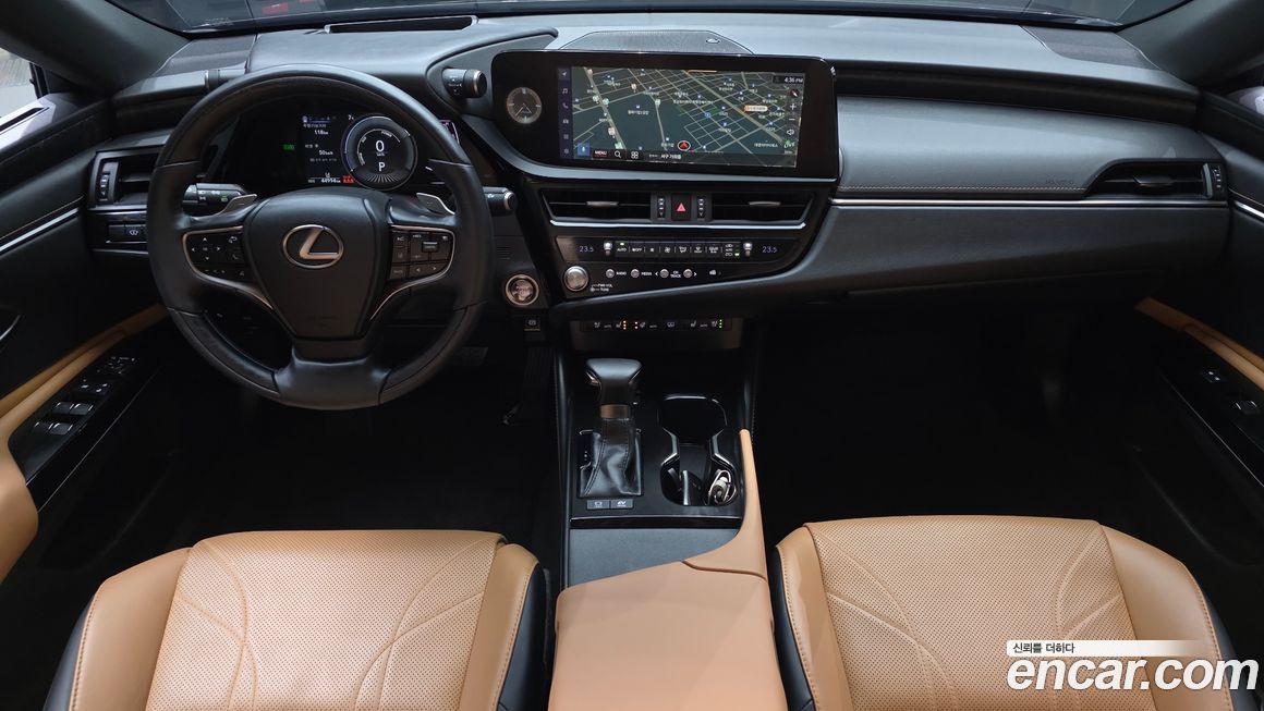 Lexus ES 2023