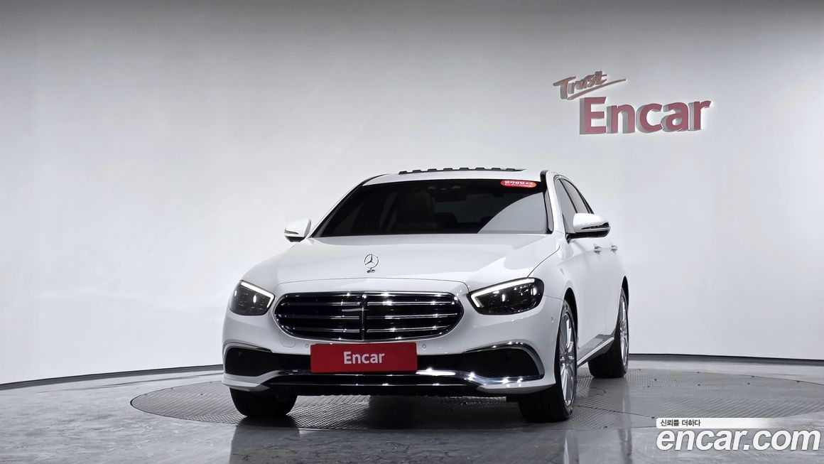 Mercedes-Benz E-Class 2022