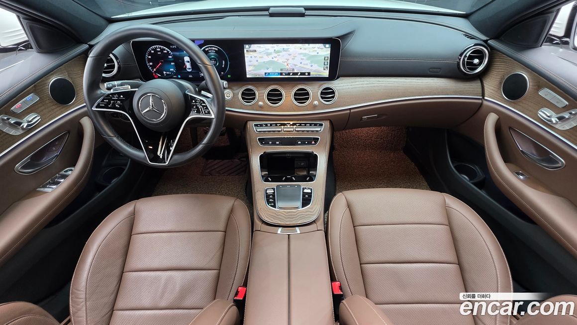 Mercedes-Benz E-Class 2022