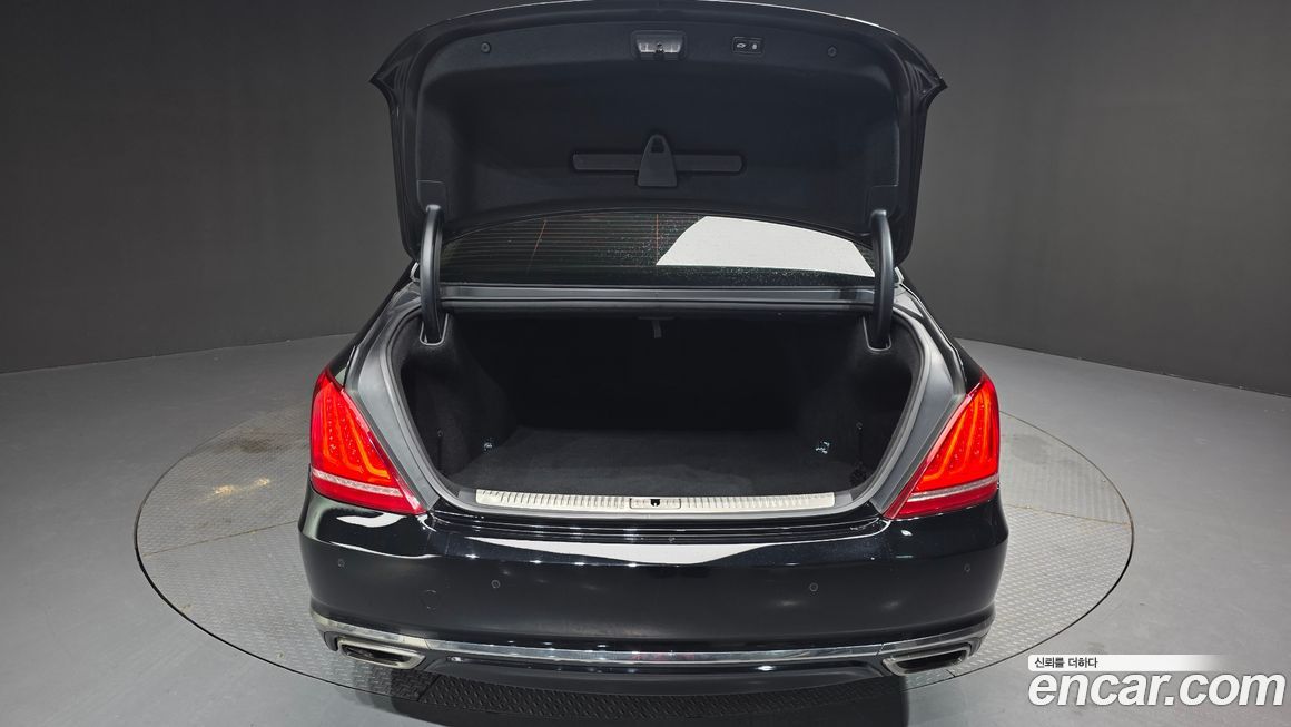 Genesis EQ900 2016