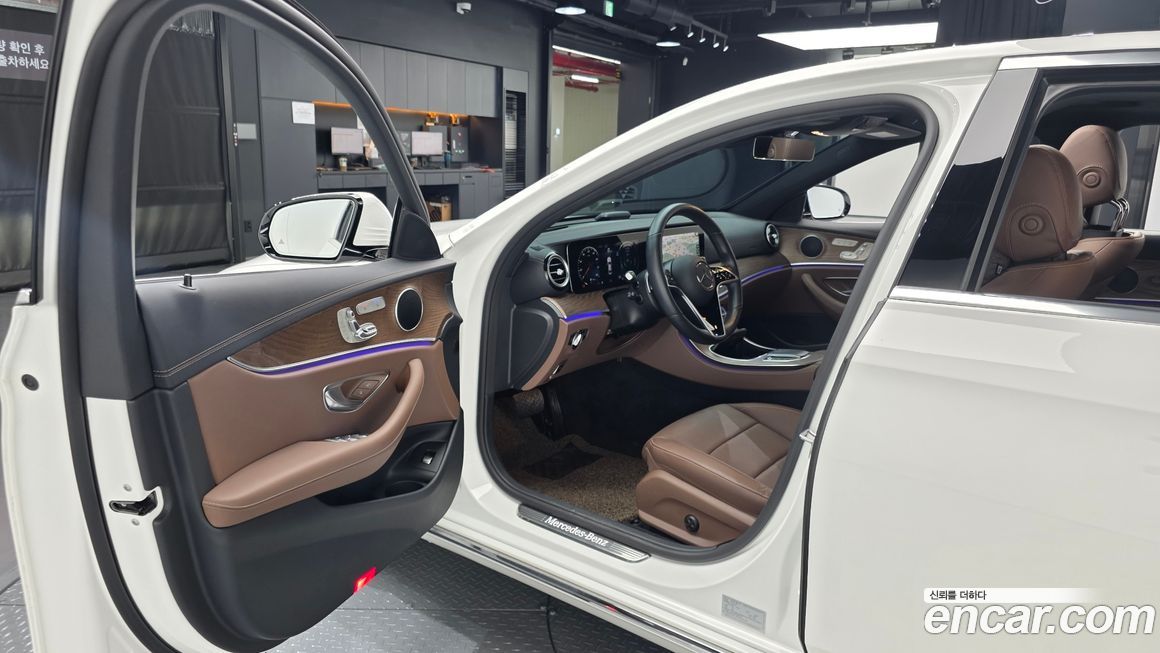 Mercedes-Benz E-Class 2022