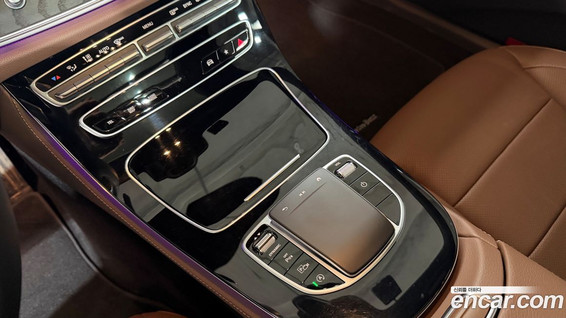 Mercedes-Benz E-Class 2023