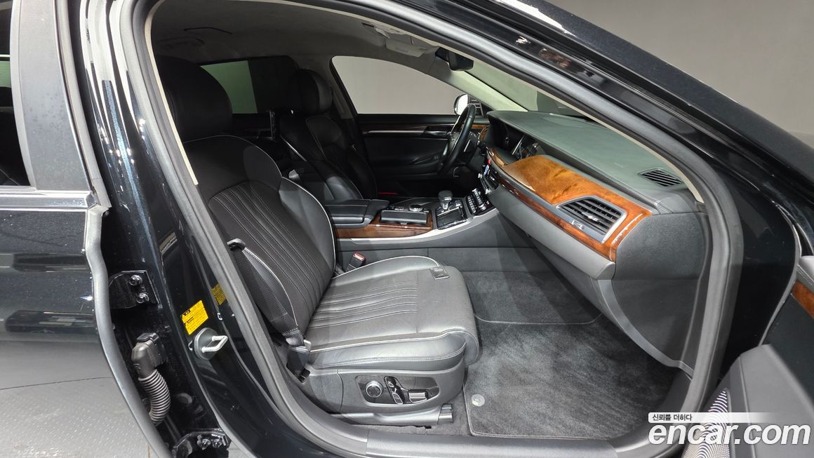 Genesis EQ900 2016