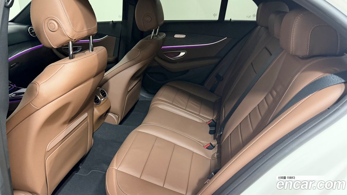 Mercedes-Benz E-Class 2023