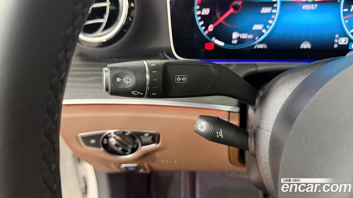 Mercedes-Benz E-Class 2023