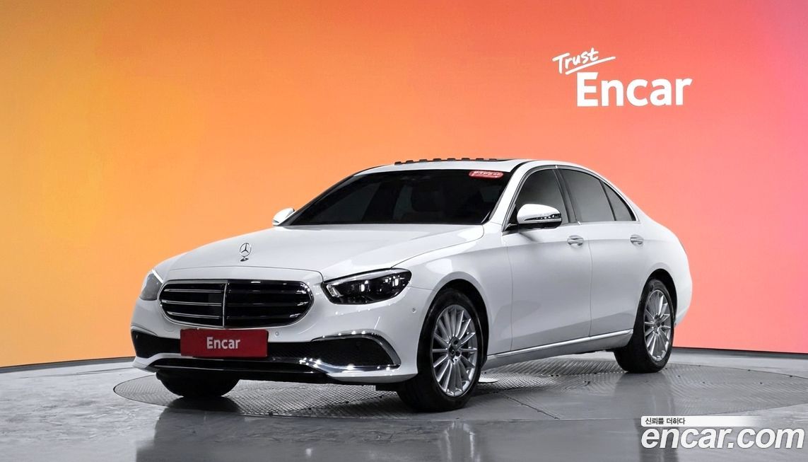 Mercedes-Benz E-Class 2022