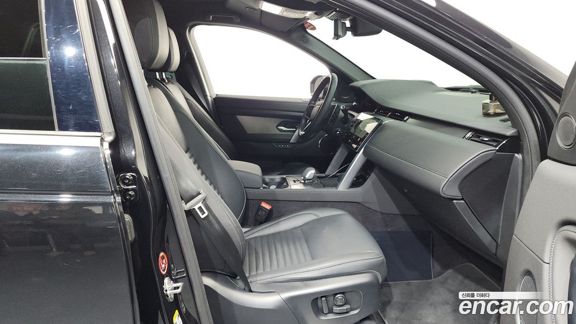 Land Rover Discovery Sport 2025