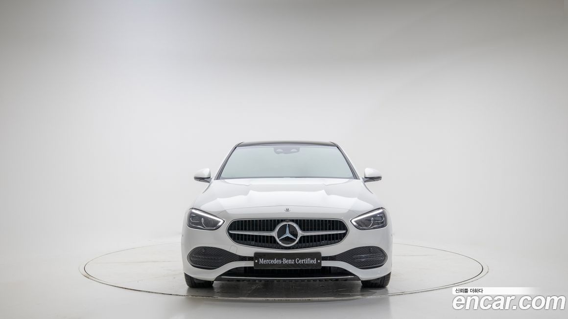 Mercedes-Benz C-Class 2024