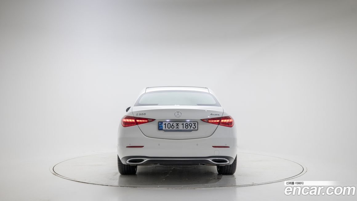 Mercedes-Benz C-Class 2024
