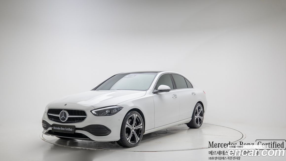 Mercedes-Benz C-Class 2024