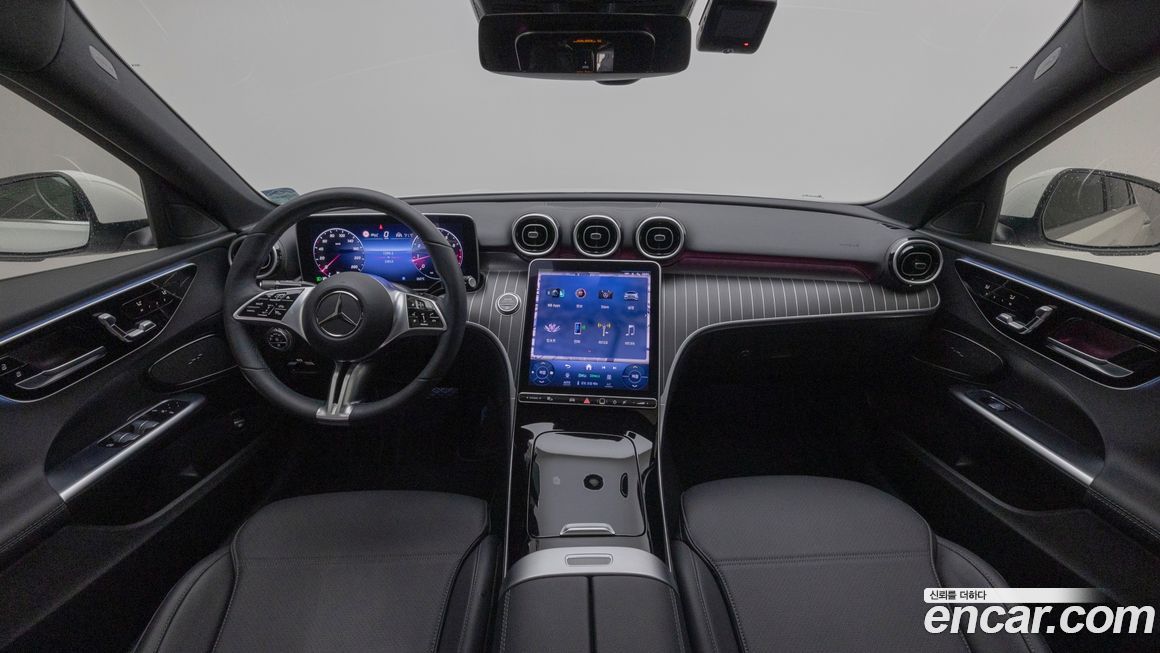 Mercedes-Benz C-Class 2024