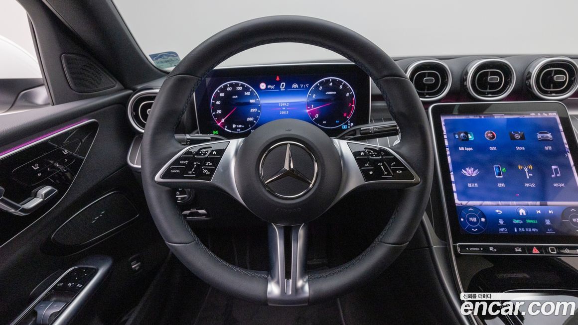 Mercedes-Benz C-Class 2024