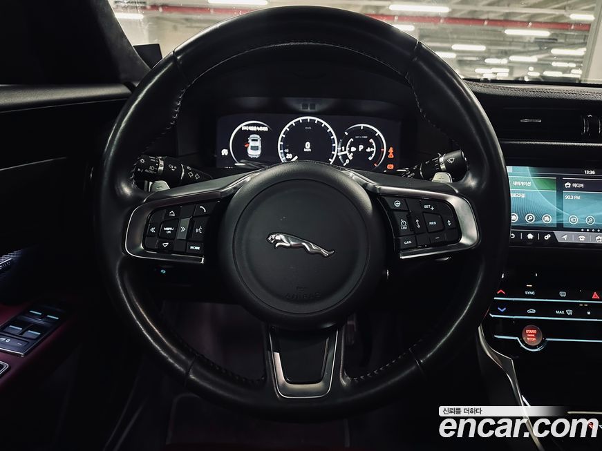 Jaguar XF 2020