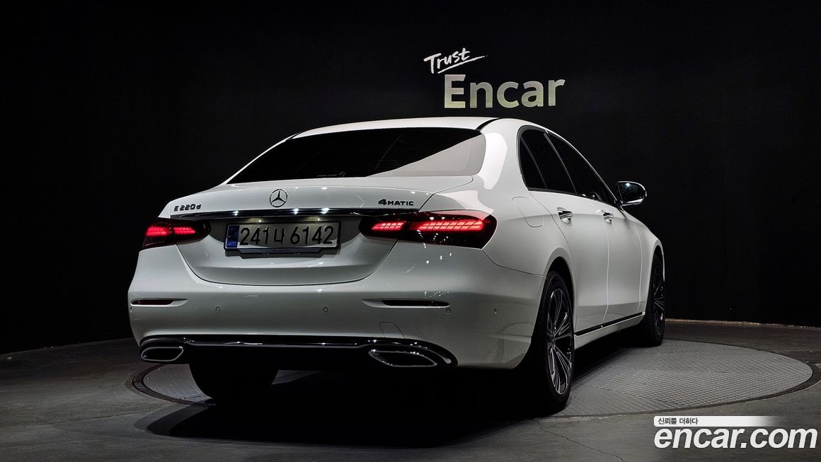 Mercedes-Benz E-Class 2023