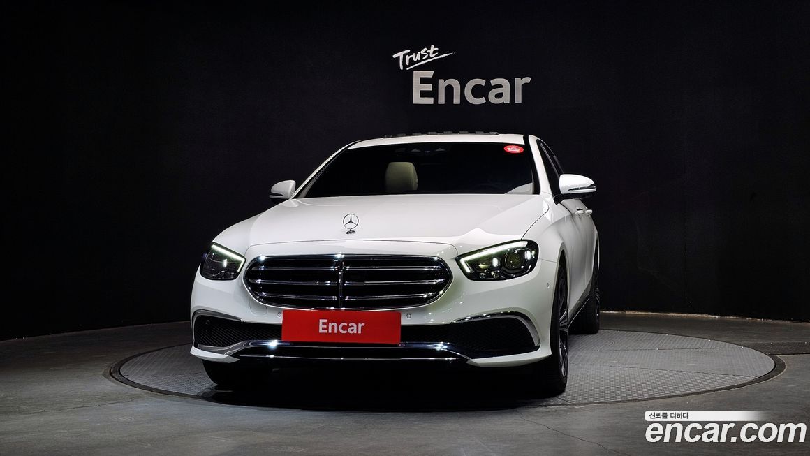 Mercedes-Benz E-Class 2023