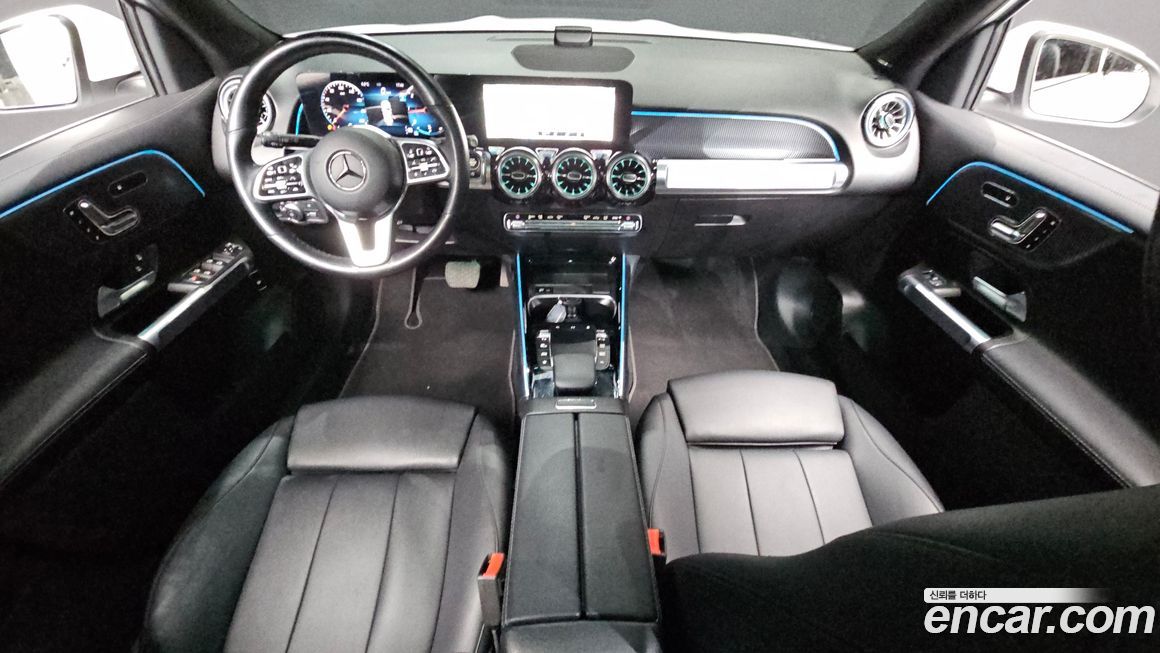 Mercedes-Benz GLB-Class 2023