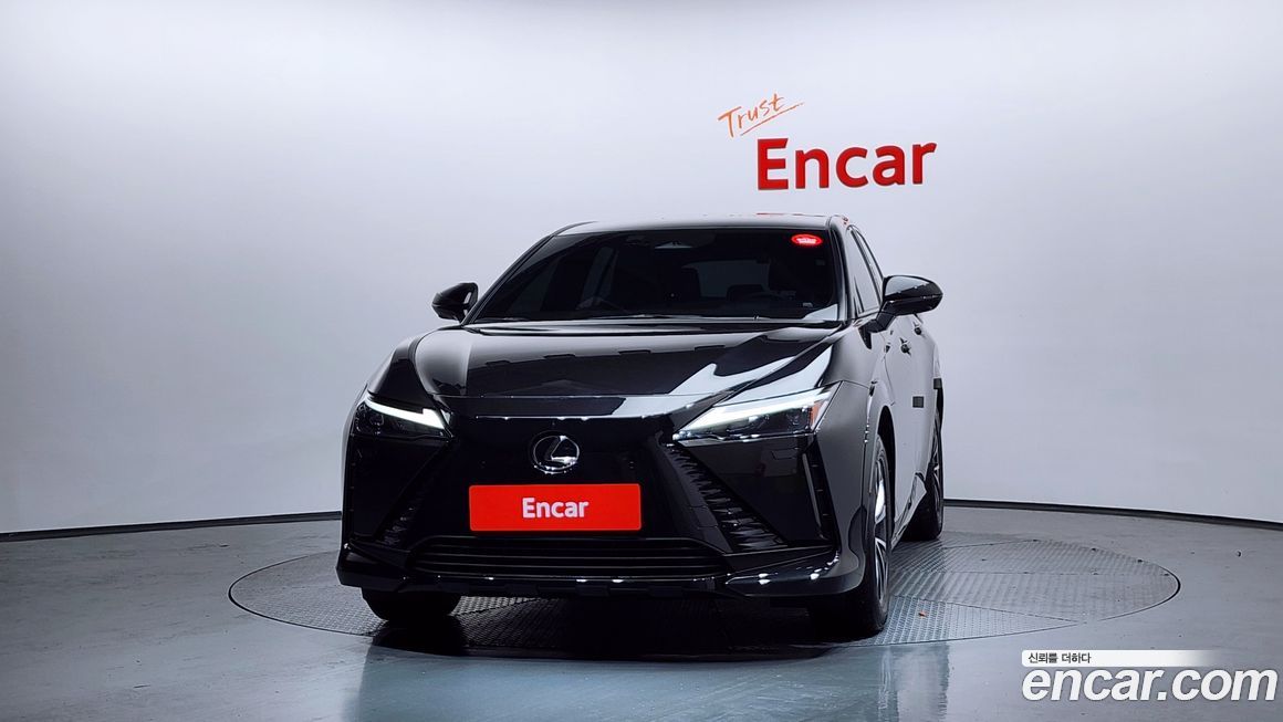 Lexus RZ 2023