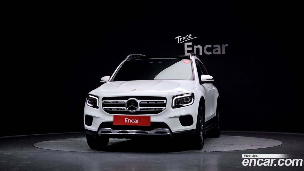 Mercedes-Benz GLB-Class 2023