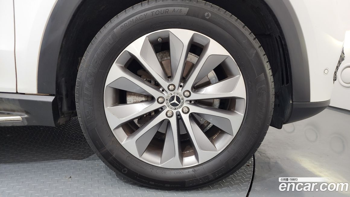 Mercedes-Benz GLE-Class 2021