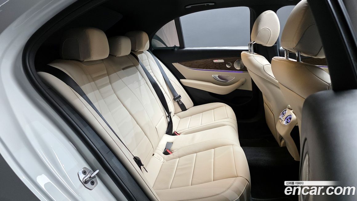 Mercedes-Benz E-Class 2023