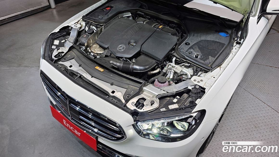 Mercedes-Benz E-Class 2023