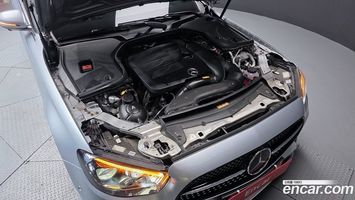 Mercedes-Benz E-Class 2022