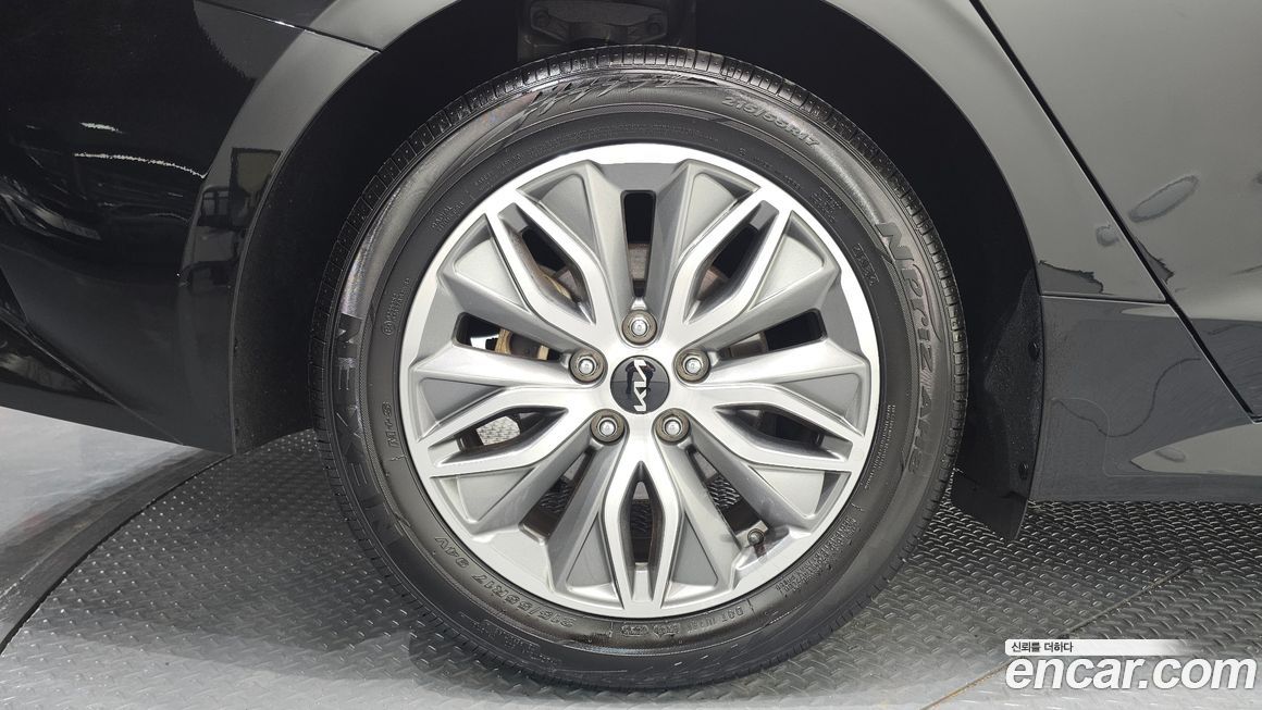 Kia K5 2023