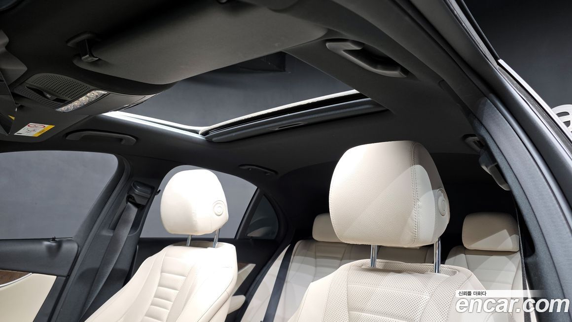 Mercedes-Benz E-Class 2023