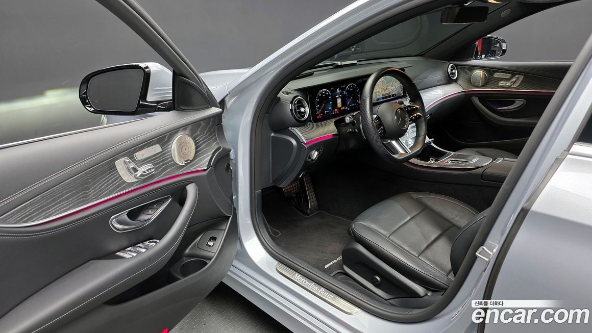 Mercedes-Benz E-Class 2022