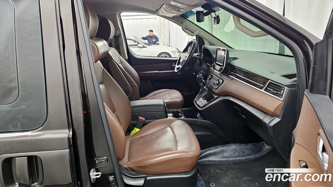 Hyundai Starex 2019