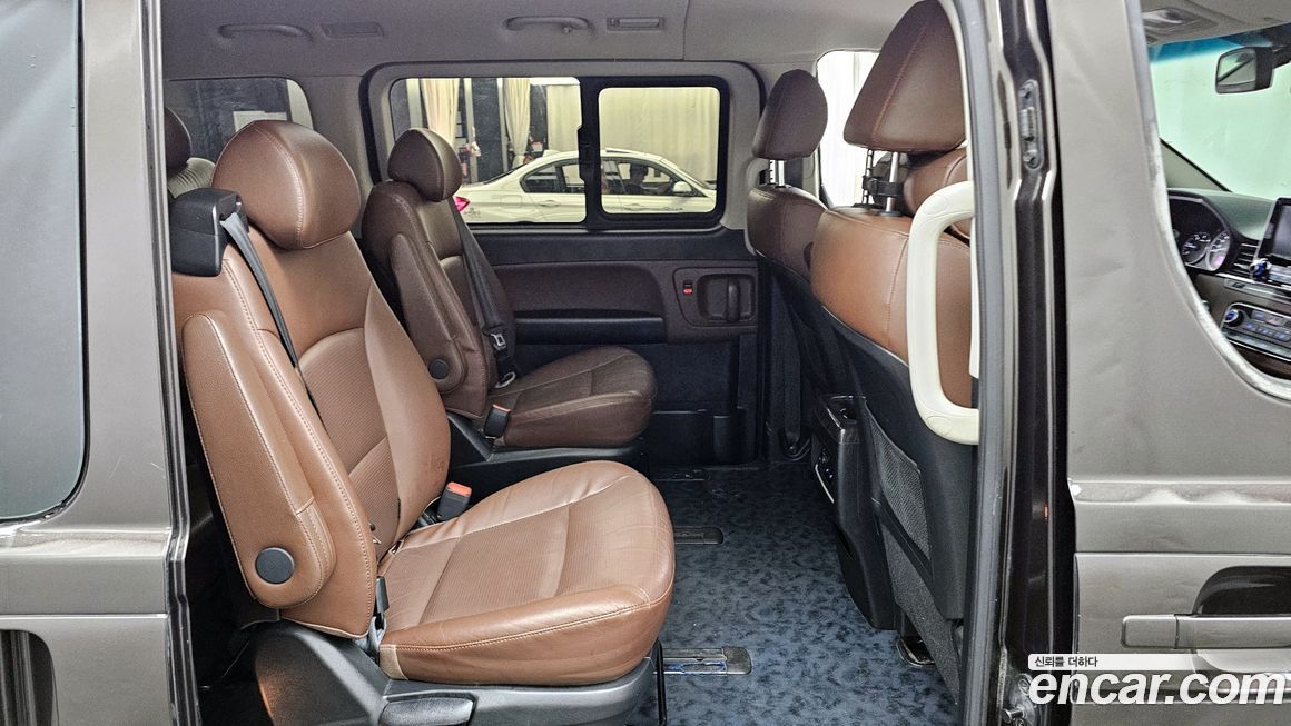 Hyundai Starex 2019