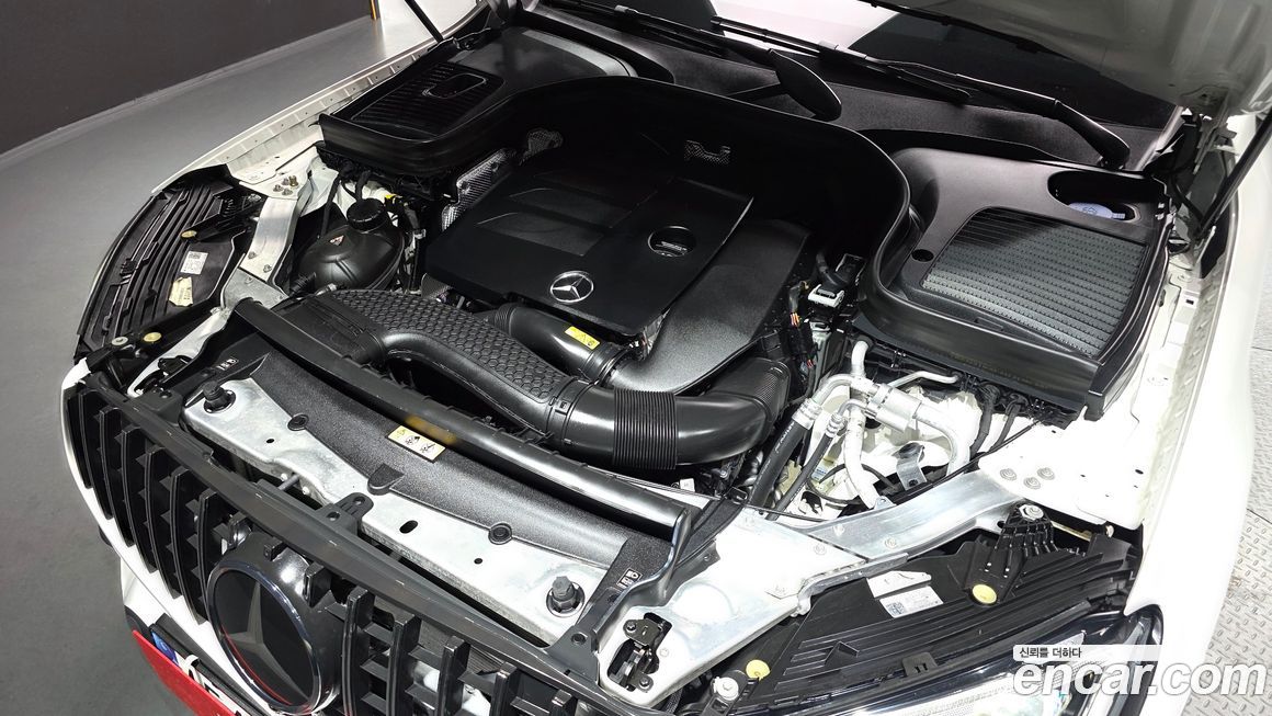 Mercedes-Benz GLC-Class 2023